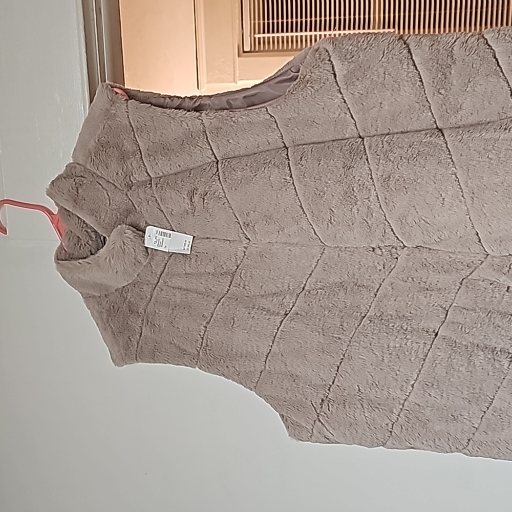 Maurices soft winter vest